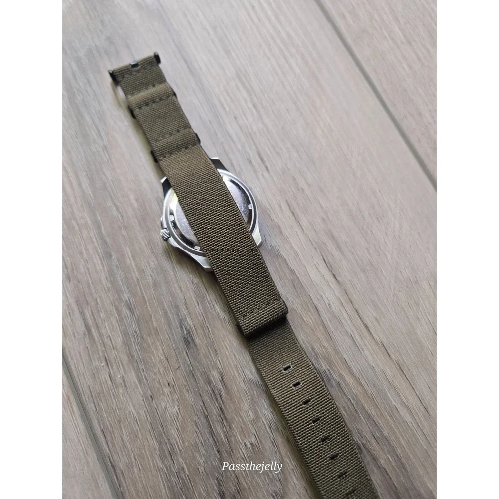 Guess Watch Mens Steel 10 ATM Olive Green Orange Dial NATO Strap Diver Style Y2K